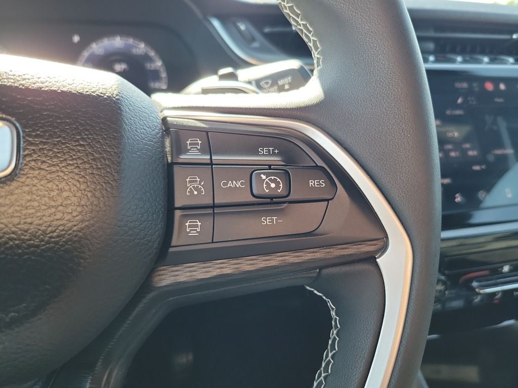 2024 Jeep Grand Cherokee L Laredo