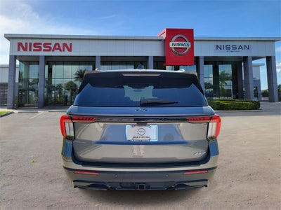 2025 Ford Explorer ST-Line