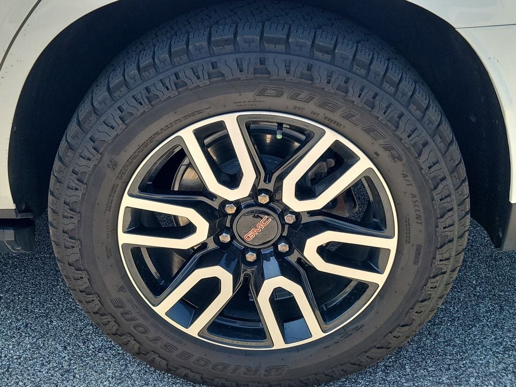 2023 GMC Yukon AT4
