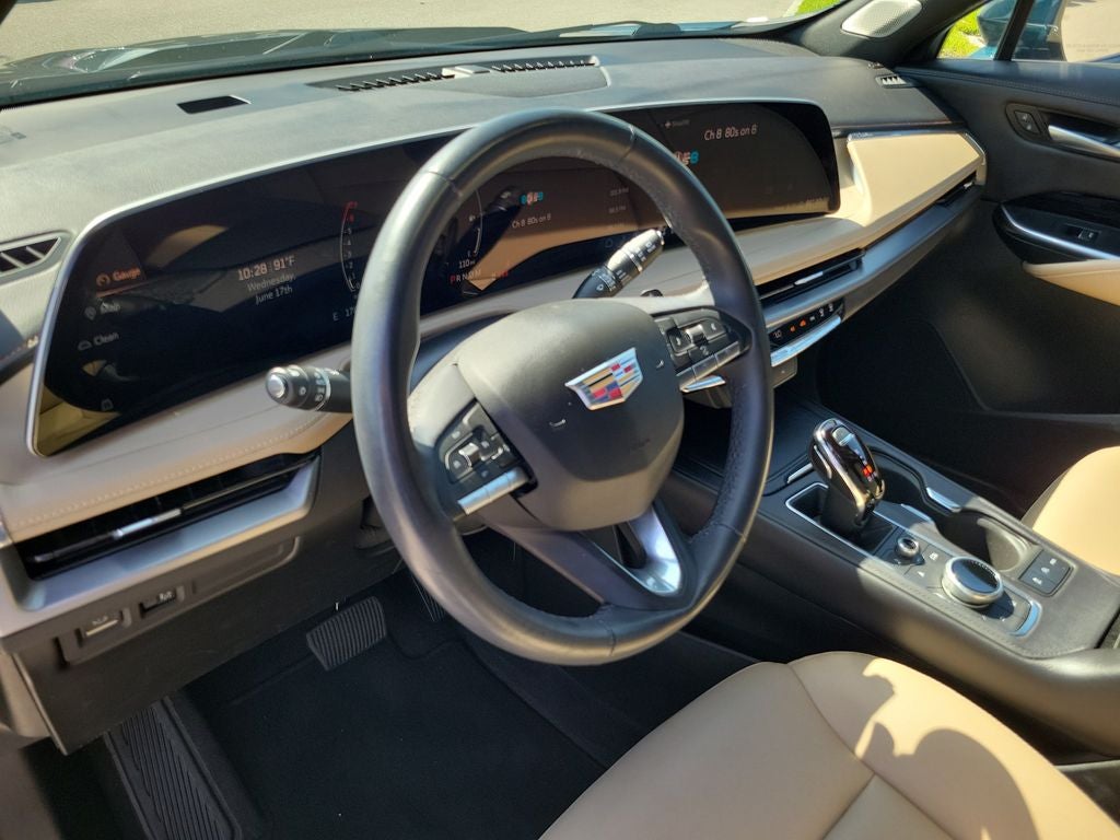 2024 Cadillac XT4 Luxury