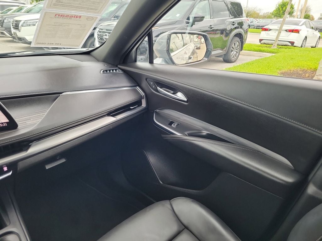 2025 Cadillac XT4 Premium Luxury