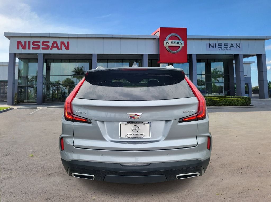 2025 Cadillac XT4 Premium Luxury