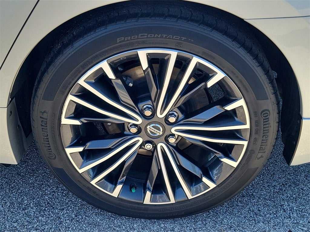 2021 Nissan Maxima SV