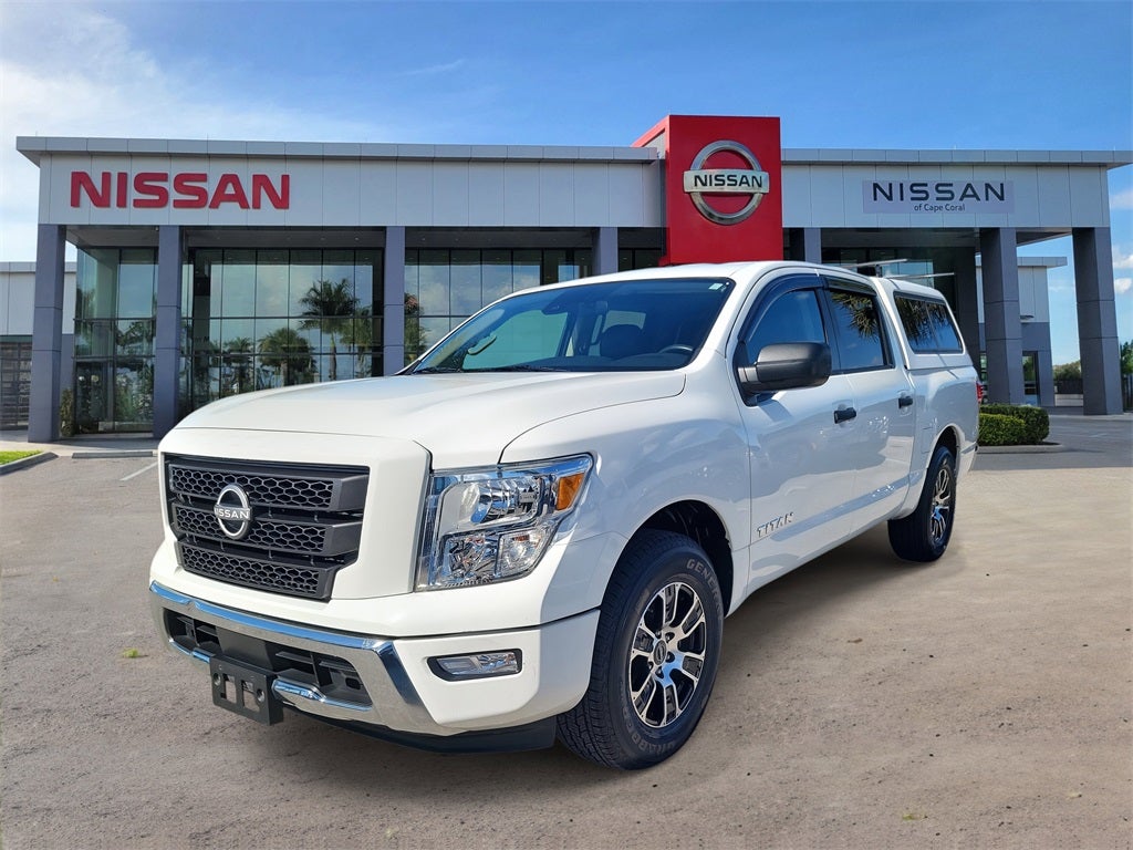 2023 Nissan Titan SV