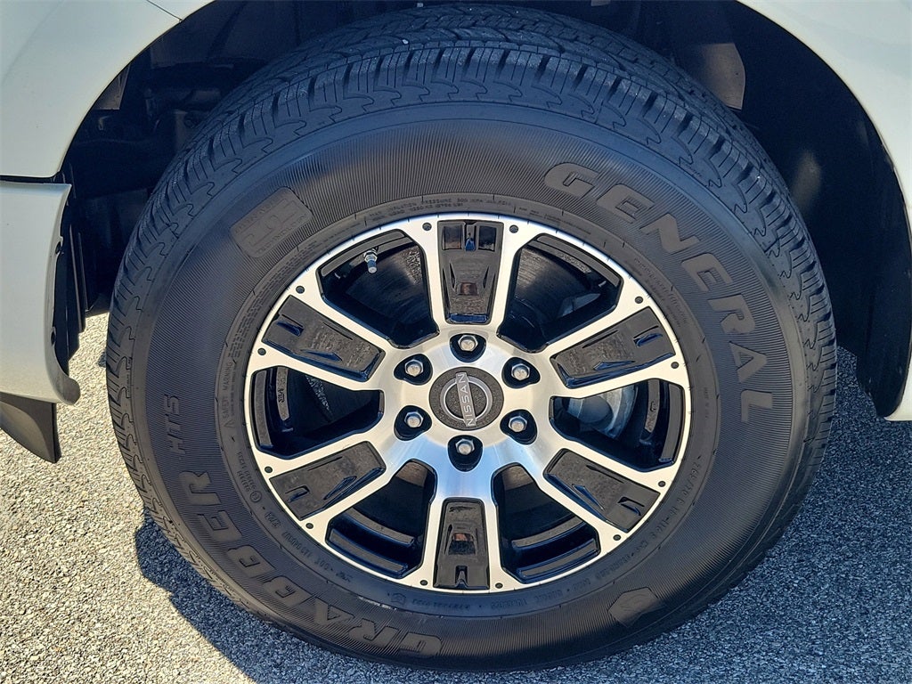 2023 Nissan Titan SV