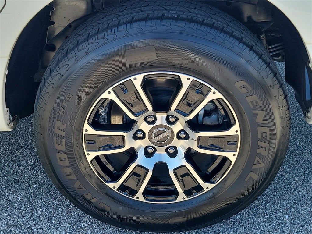 2023 Nissan Titan SV