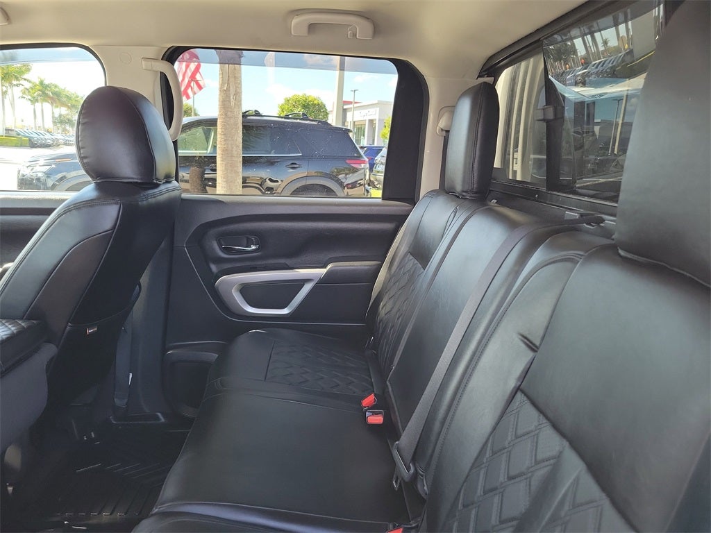 2023 Nissan Titan SV