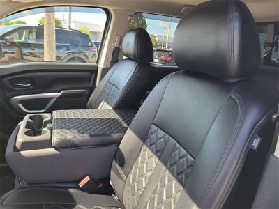 2023 Nissan Titan SV