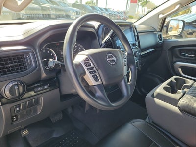 2023 Nissan Titan SV