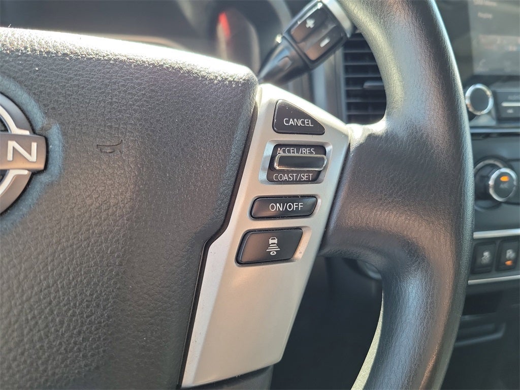 2023 Nissan Titan SV