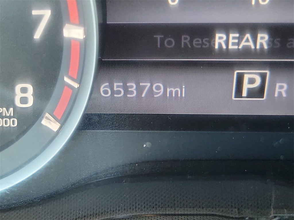 2023 Nissan Titan SV