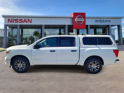 2023 Nissan Titan SV