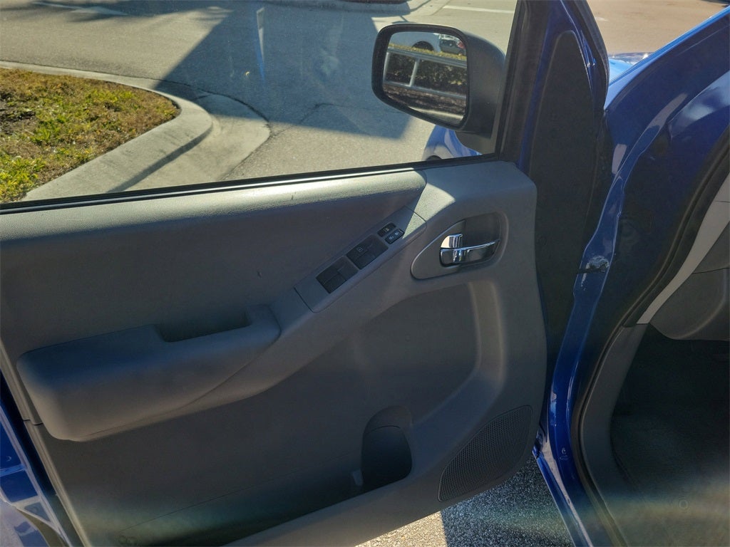 2014 Nissan Frontier SV