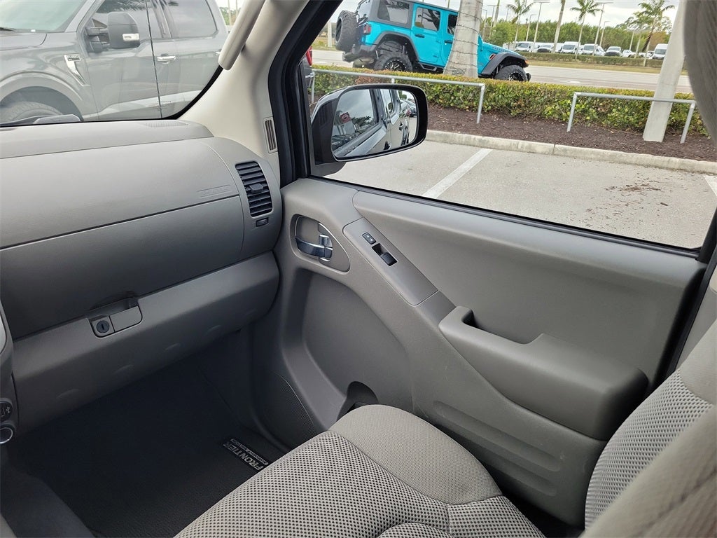 2021 Nissan Frontier SV