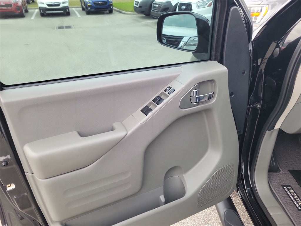 2021 Nissan Frontier SV