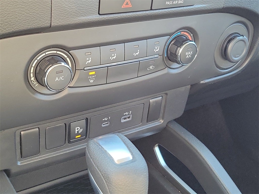 2023 Nissan Frontier SV