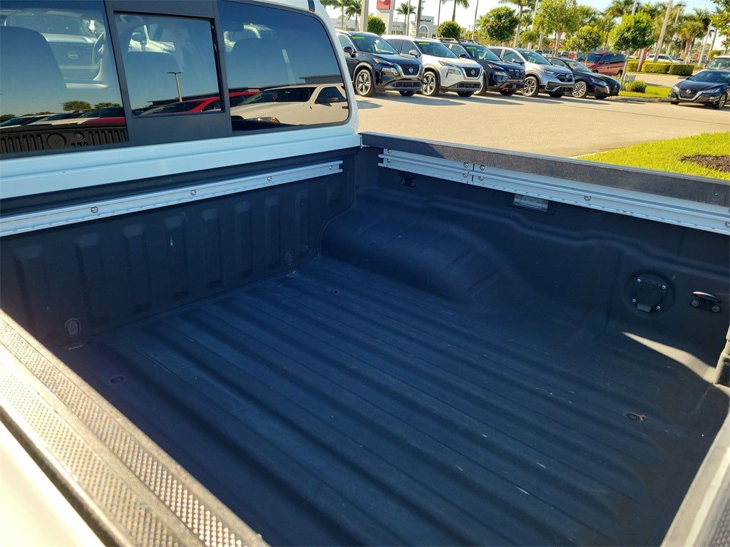 2022 Nissan Frontier SV