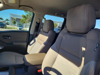 2022 Nissan Frontier SV