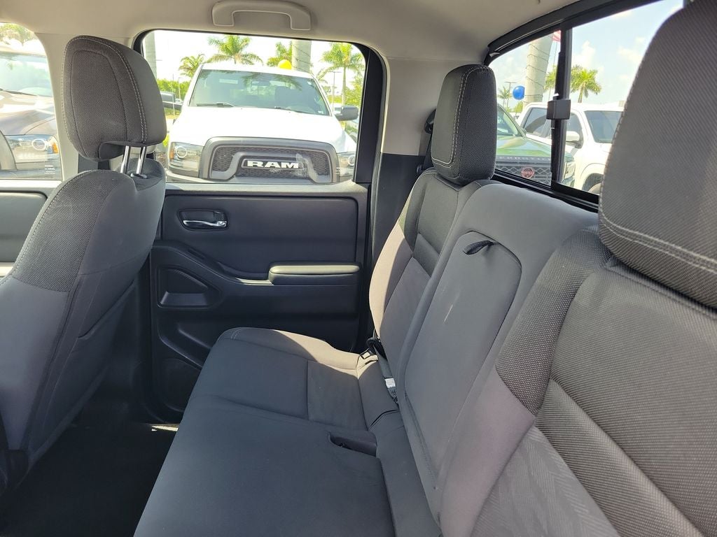 2022 Nissan Frontier SV
