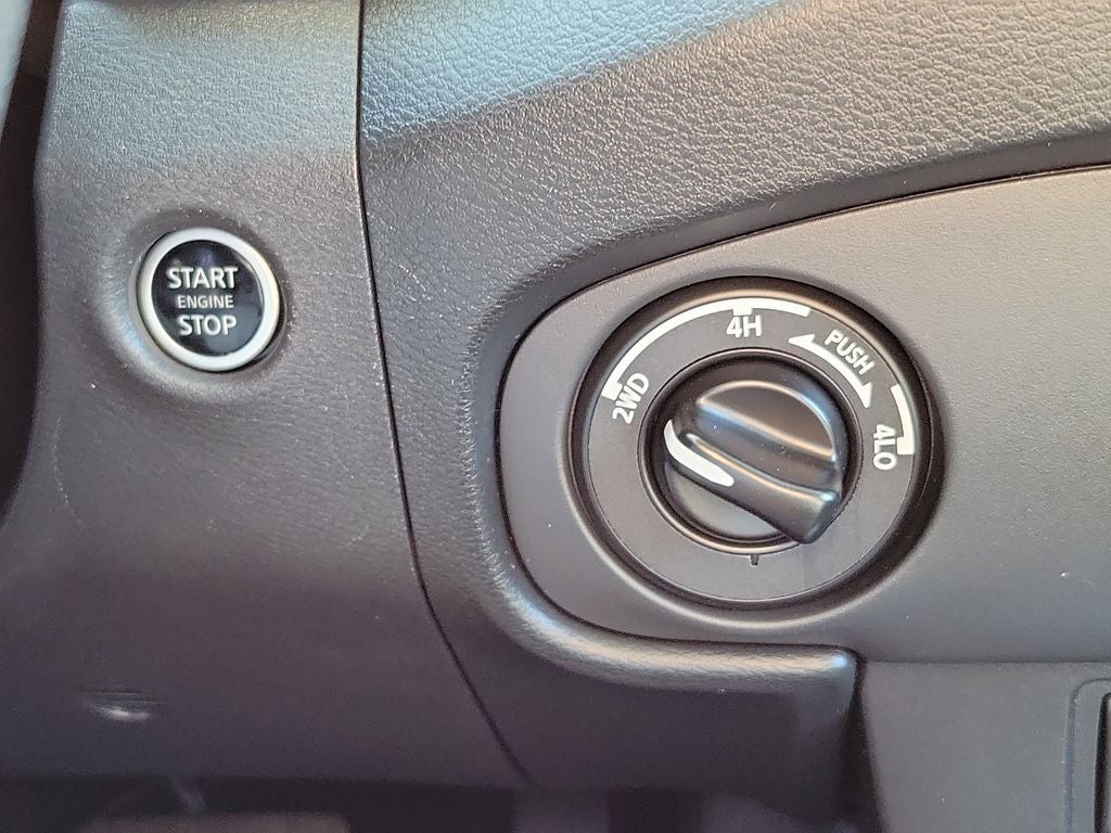 2023 Nissan Frontier SV