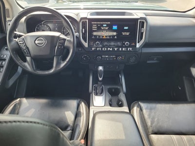 2025 Nissan Frontier SL