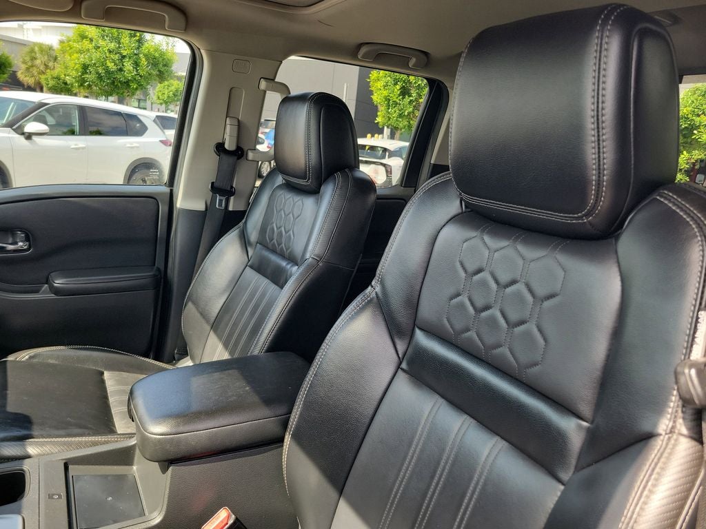 2025 Nissan Frontier SL