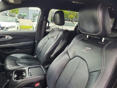 2021 Chrysler Pacifica Touring L