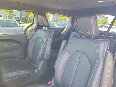 2024 Chrysler Pacifica Hybrid Select