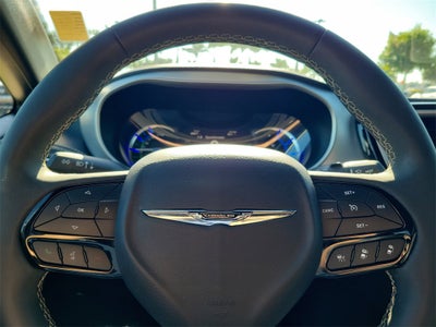 2024 Chrysler Pacifica Hybrid Select