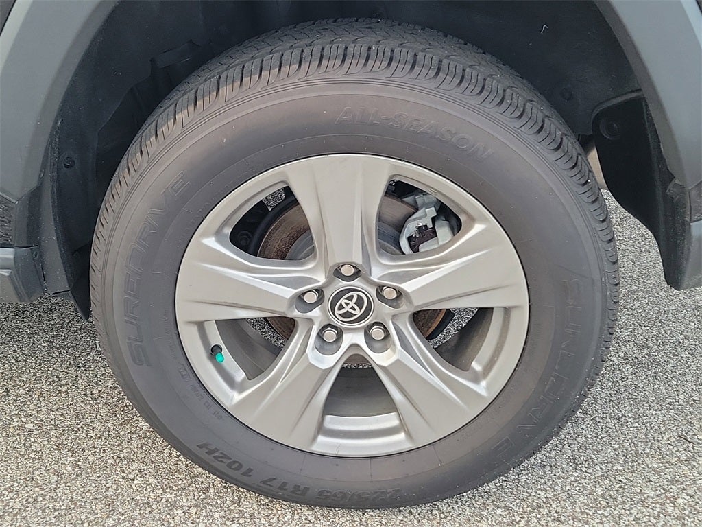 2023 Toyota RAV4 XLE