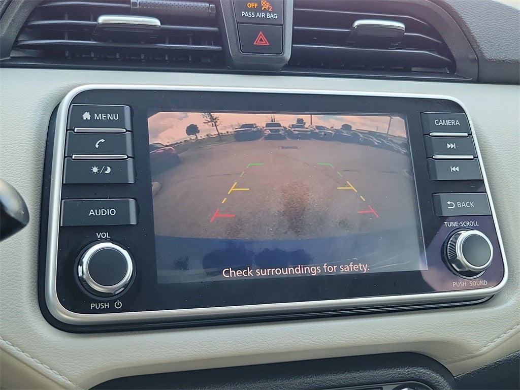 2022 Nissan Versa 1.6 SV