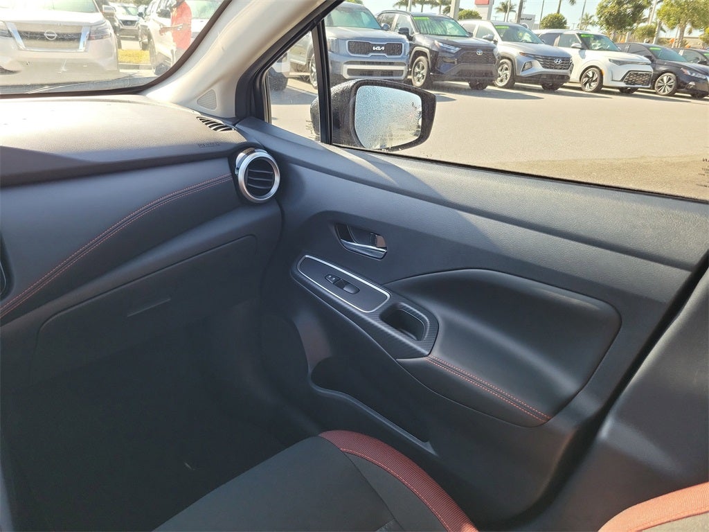 2025 Nissan Versa 1.6 SR