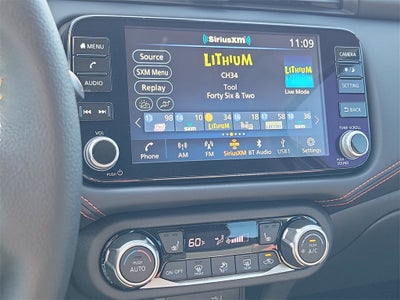 2025 Nissan Versa 1.6 SR