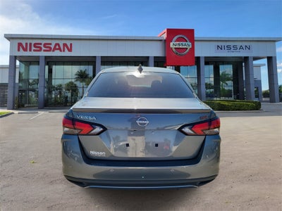 2025 Nissan Versa 1.6 SR