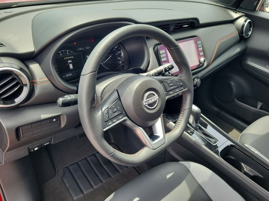 2023 Nissan Kicks SR