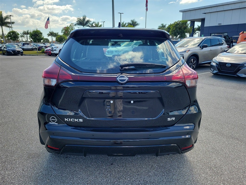 2024 Nissan Kicks SR
