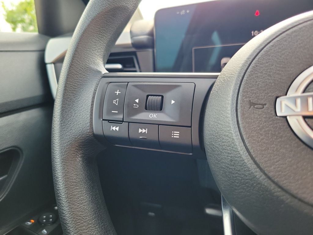 2025 Nissan Kicks S
