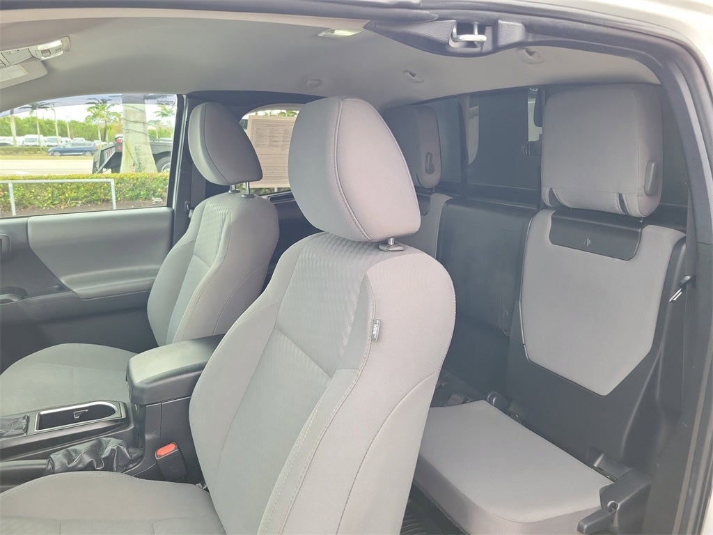 2022 Toyota Tacoma SR V6