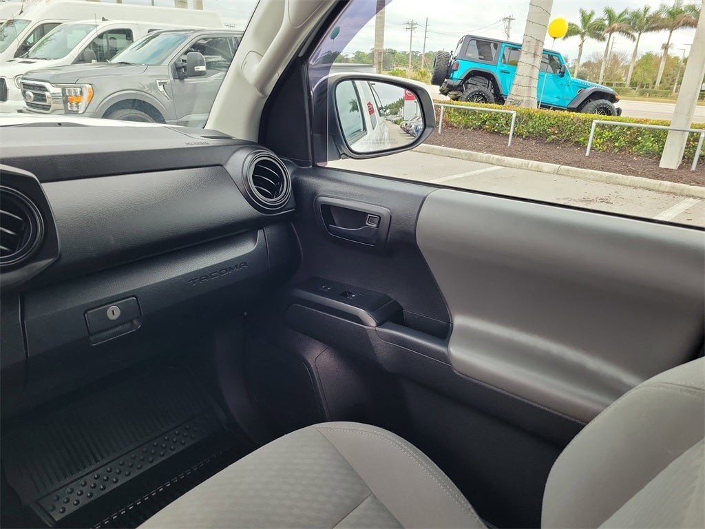 2022 Toyota Tacoma SR V6