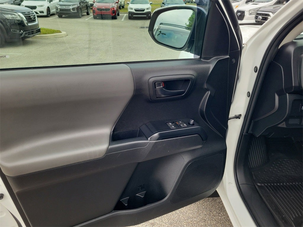 2022 Toyota Tacoma SR V6