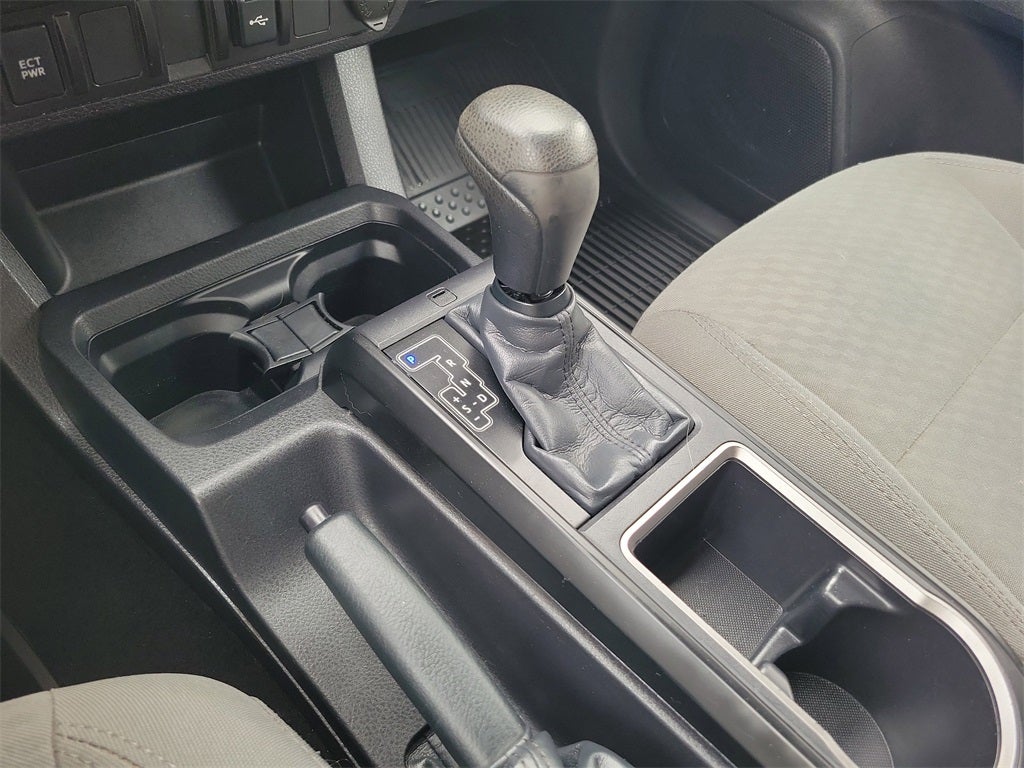 2022 Toyota Tacoma SR V6