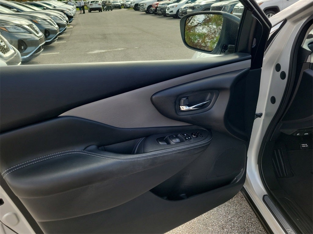 2022 Nissan Murano SV