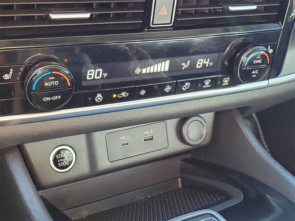 2022 Nissan Rogue SV