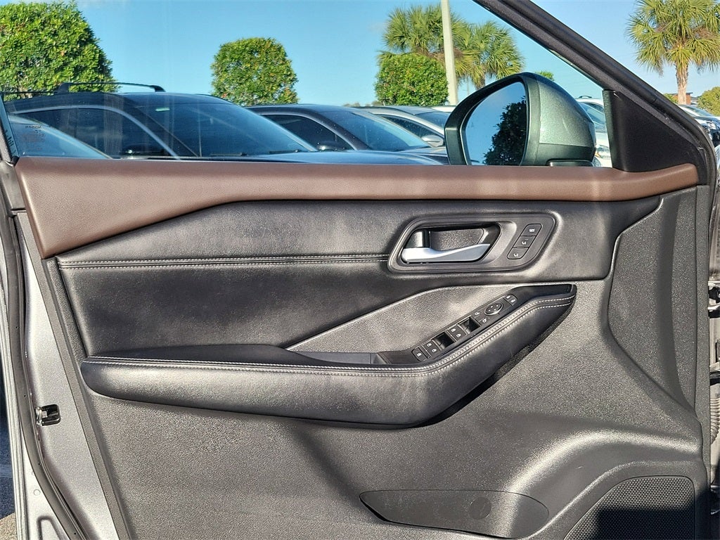 2022 Nissan Rogue SL