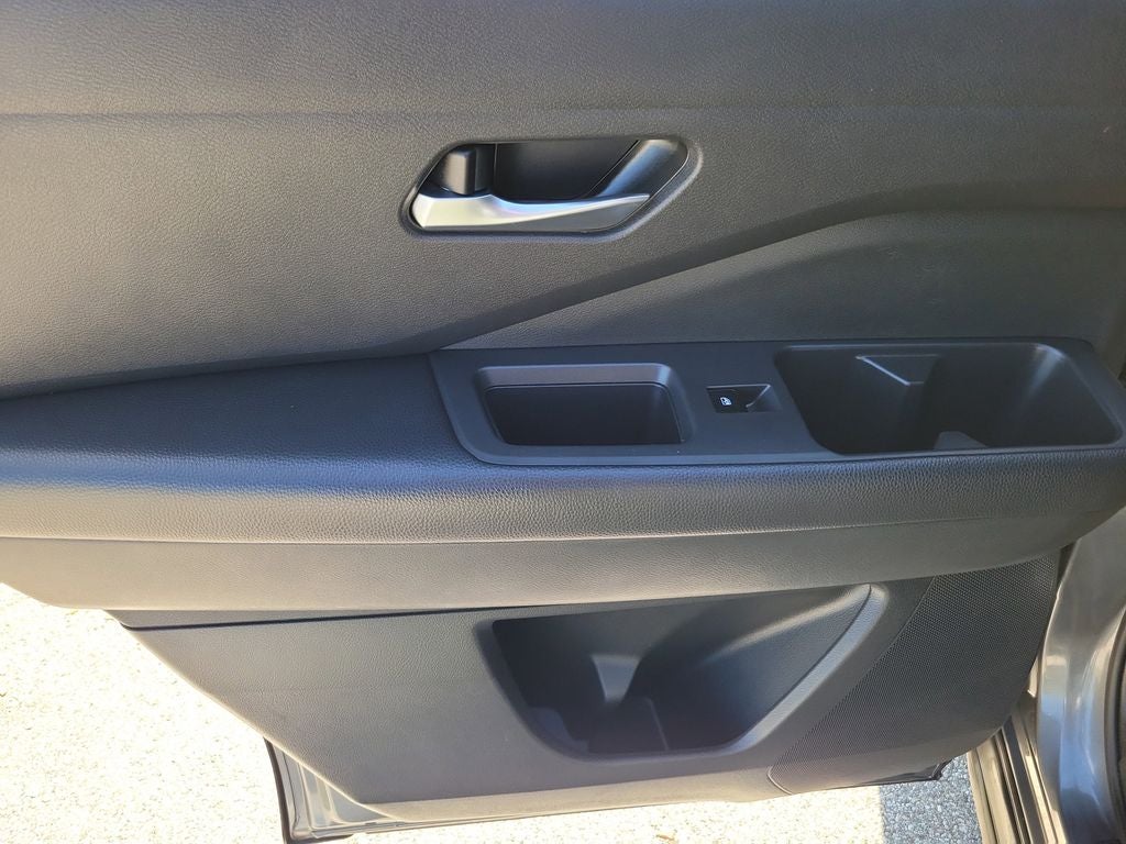 2022 Nissan Pathfinder S