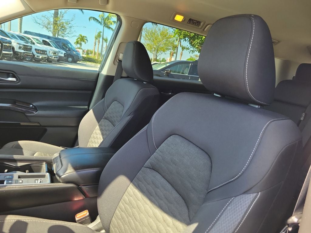 2022 Nissan Pathfinder S