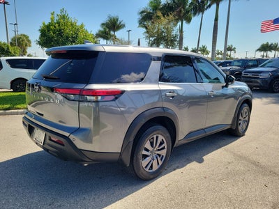 2022 Nissan Pathfinder S