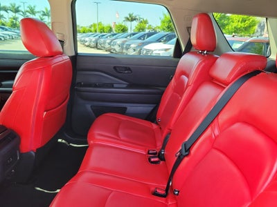 2023 Nissan Pathfinder S