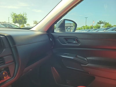 2023 Nissan Pathfinder S