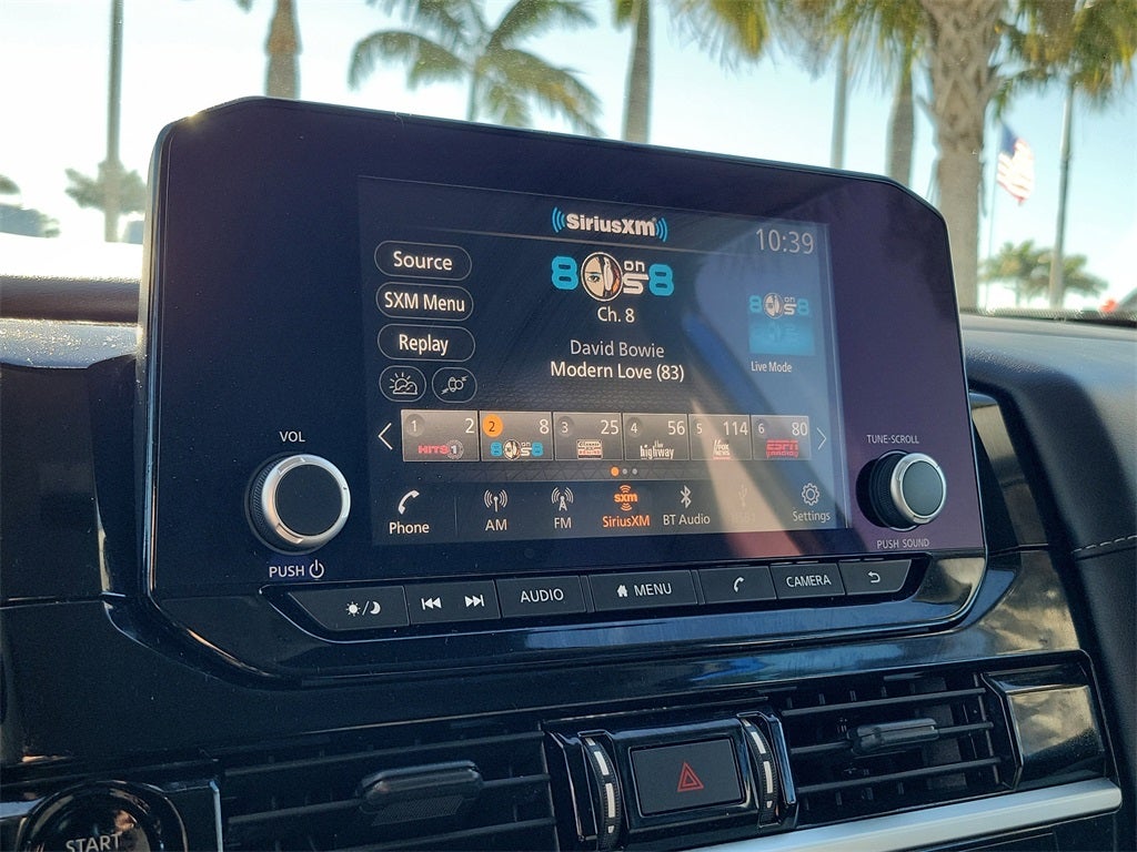 2025 Nissan Pathfinder SV